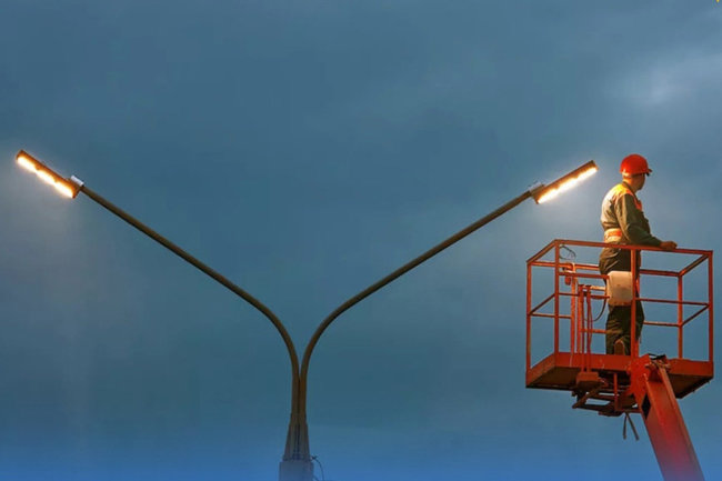 В 58 населенных пунктах Кировской области установят уличные фонари