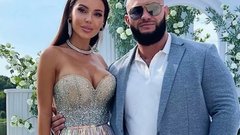 «Это невероятно болезненно». Как Джиган и Самойлова решали судьбу дочерей и своего состояния