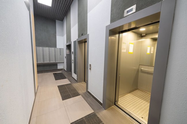 За три года в Чувашии заменят 228 лифтов