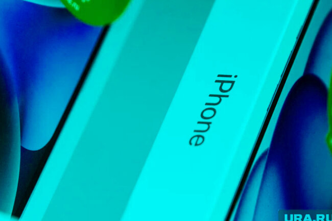 При этом цены на iPhone Duo пока не уточняются