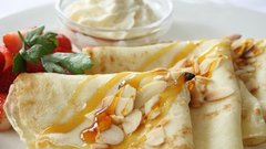 В дни Масленицы россияне выбирают замороженные блины