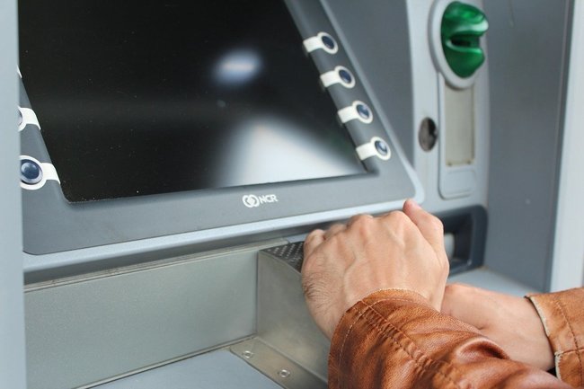 Избавляются от иностранщины: зарегистрирован первый отечественный банкомат