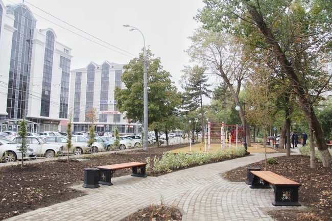 В Краснодаре завершилась реконструкция «Гагаринского» бульвара