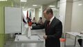 Дмитрий Медведев принял участие в голосовании на выборах в Госдуму