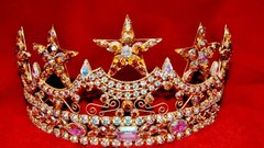 На родной земле освистали самую красивую женщину мира и предложили передать корону другой участнице