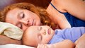Сон ребенка вместе с мамой
