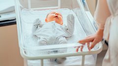 Геннадий Онищенко сообщил о среднем возрасте матерей в России