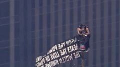 Влюбленная пара обручилась на вершине небоскрёба Эмпайр-стейт-билдинг в Нью-Йорке