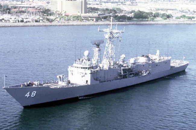 Корабль / Ормузский пролив