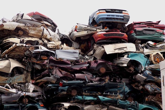 В Сургуте избавятся от 20 брошенных автомобилей