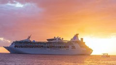 Пассажиры лайнера Astoria Grande получат 25 за отмену экскурсии в Стамбул