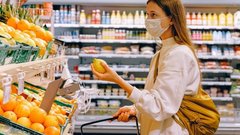 В российских магазинах начали продавать продукты с убытками