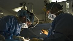 Женщине в Великобритании удалили анус и вульву