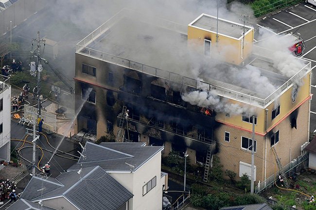 Массовое убийство в Японии: при пожаре в аниме-студии погибли более 20 человек