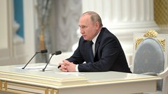 Путин призвал к поиску новых факторов для экономического роста