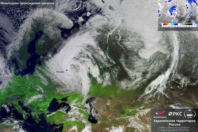 Роскосмос / снегопад в Москве