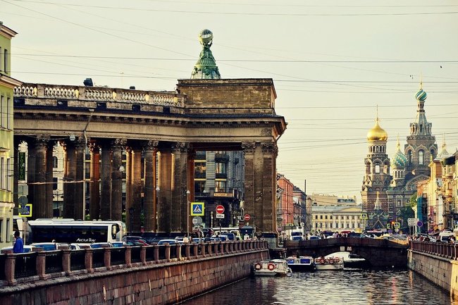 В Петербурге обсуждают реформу городского такси