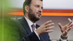 Орешкин заявил о стремлении России покупать индийские товары и услуги