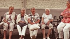 Указ подписан: пенсионеров, которым от 60 до 80 лет, ждет долгожданный сюрприз в мае