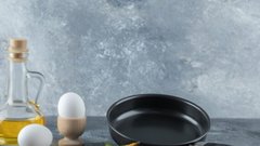 Советский способ: как очистить грязную посуду без химических средств и губок — даже самые застарелые сковородки будут как новые