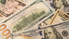 Внебиржевой курс доллара упал ниже 84 рублей впервые с конца августа