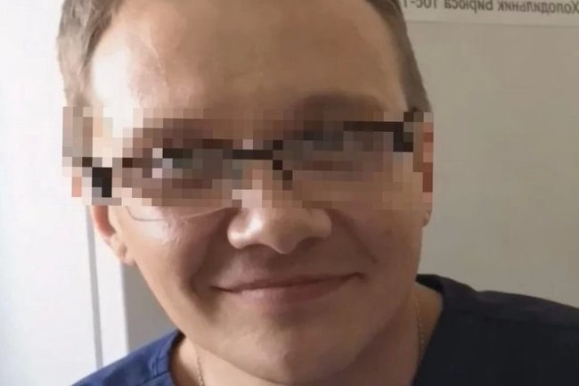 Тело врача Тимофея Б. найдено в его гостиничном номере.