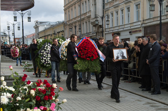 Прощание с Галиной Волчек: фоторепортаж - фото Экспресс газеты