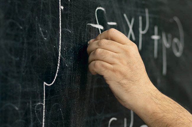 Российский ученый преодолел 190-летнюю задачу в области математических уравнений