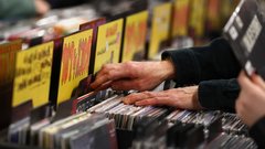 Возрождение виниловой моды: что происходит на рынке пластинок