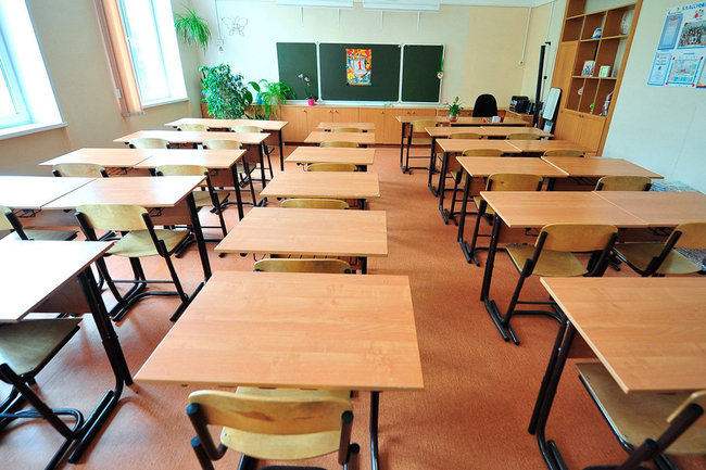 В Сургуте учеников 120 с лишним классов перевели на дистант из-за ОРВИ и гриппа
