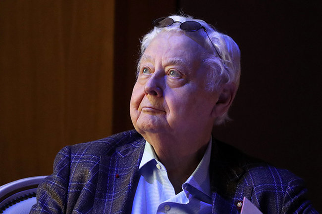 Олег Табаков