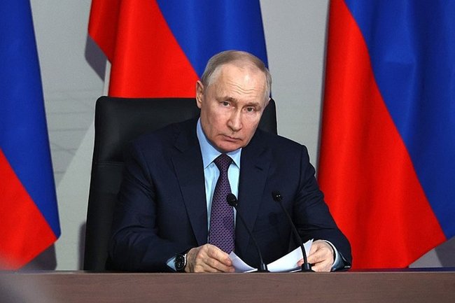 «Чего так мало?»: Путин возмутился невыплатами пострадавшим от паводков