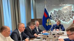 Министр строительства получил предупреждение из-за многолетних недостроев