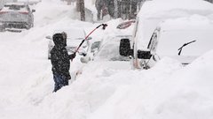 Володин обвинил санкции в смерти более 50 человек от холода в США