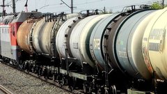 Тюменские власти требуют от нефтяников увеличить объемы поставок топлива