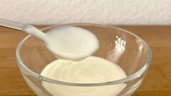 Йогуртовый соус с зеленью: как сделать густую заправку без майонеза