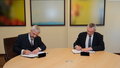 Губернатор Новосибирской области Андрей Травников и руководитель Россотрудничества Евгений Примаков подписали соглашение о развитии взаимодействия.