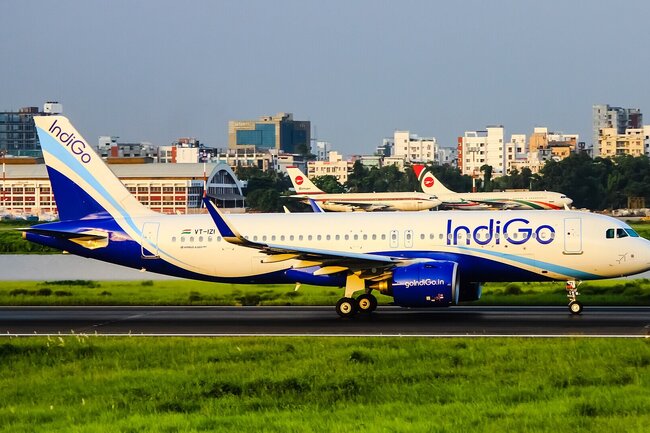 Самолёт IndiGo на аэродроме. Архивное фото, не воздушное судно из описанного происшествия. Автор: Md Shaifuzzaman Ayon. CC BY-SA 4.0. Источник: Wikimedia Commons.