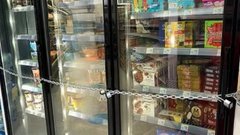 Блогер Третьяков удивлен ассортиментом продуктов в российских магазинах после переезда в 90-е