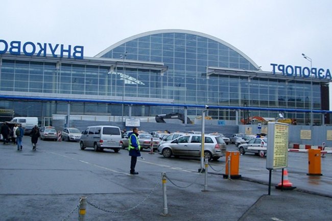 Пилоты Utair чудом избежали авиакатастрофы при посадке самолета во Внуково