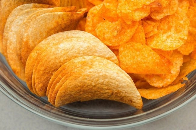 картофельные чипсы