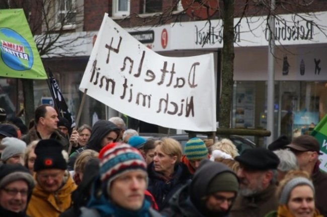 протест в Сербии