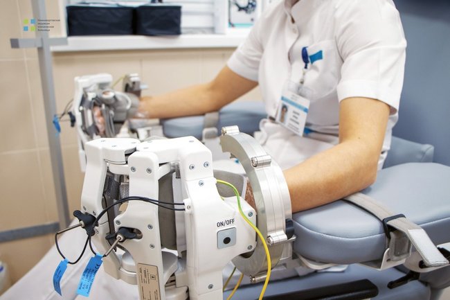 В окружной больнице Нижневартовска купили инновационный медкомплекс «Экзокисть-2».