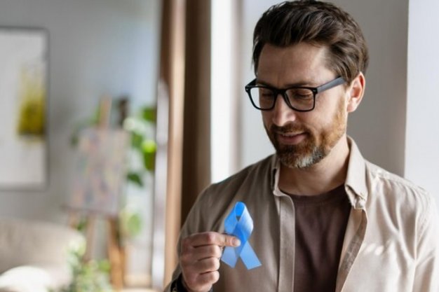 Мужчин призвали ежемесячно проводить самообследование для профилактики одного вида рака