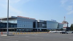 В апреле аэропорт Рощино обслужил более 200 тысяч пассажиров