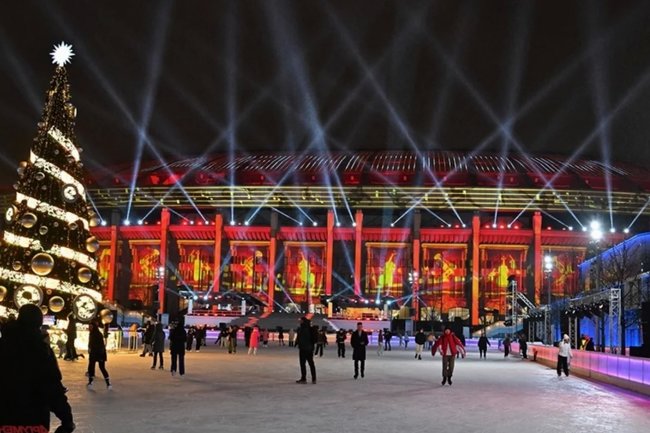 Сергей Собянин презентует мультимедийный каток в «Лужниках».