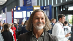 На аукционе в Гонконге картина Сафронова была продана почти за миллион долларов