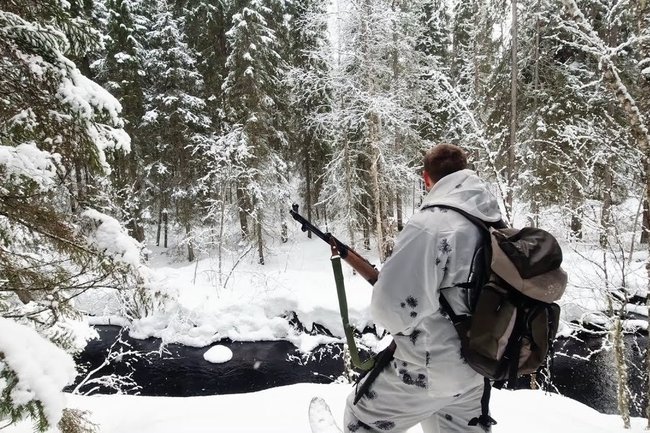 В Иркутской области нашли живыми двух охотников, пропавших в тайге