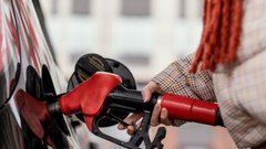 Бензин становится роскошью: эксперты удивили прогнозом цены на лето