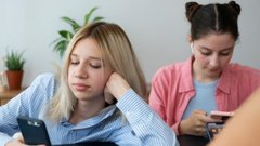 Психиатр Шуров: социальные сети могут способствовать увеличению агрессии среди подростков